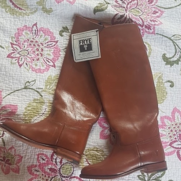 NEW Frye Abigail Riding Boot in Whiskey - Picture 2 of 4